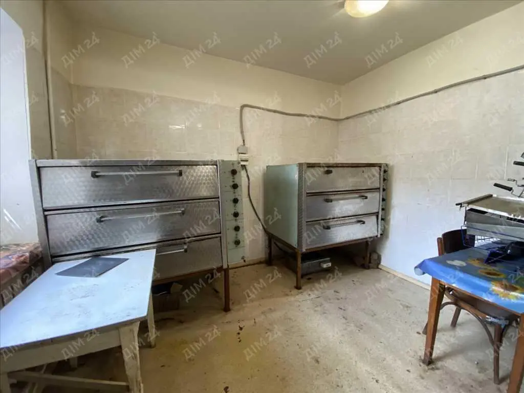 Комерція в центральній частині міста по бюджетній ціні!