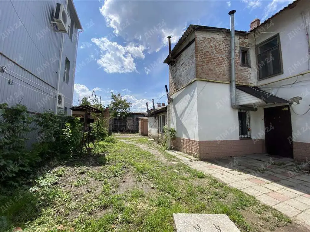 Комерція в центральній частині міста по бюджетній ціні!