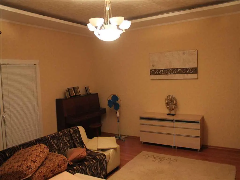 Розкішний будинок в 3 рівнях. Яр. Полтава