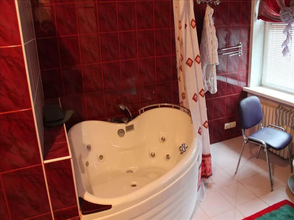 Розкішний будинок в 3 рівнях. Яр. Полтава