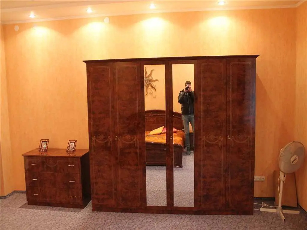 Розкішний будинок в 3 рівнях. Яр. Полтава