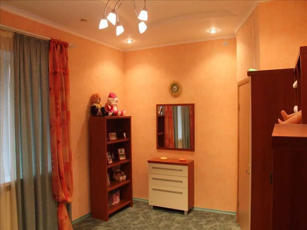 Розкішний будинок в 3 рівнях. Яр. Полтава