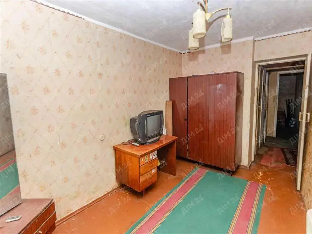 Трикімнатна квартира на Подолі!