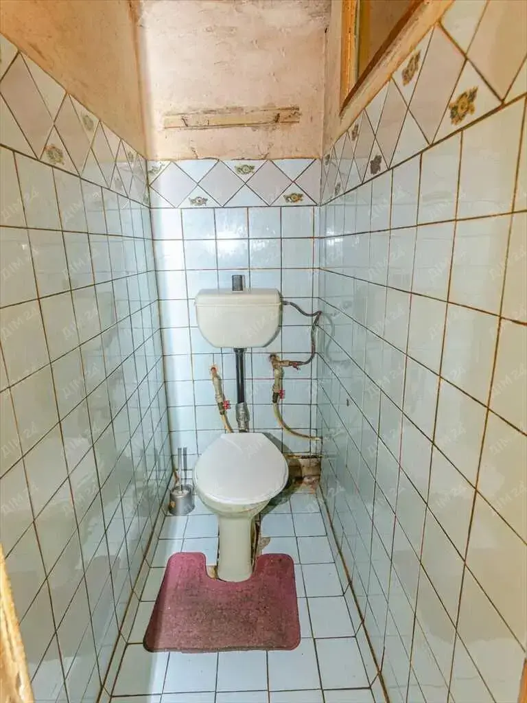 Трикімнатна квартира на Подолі!