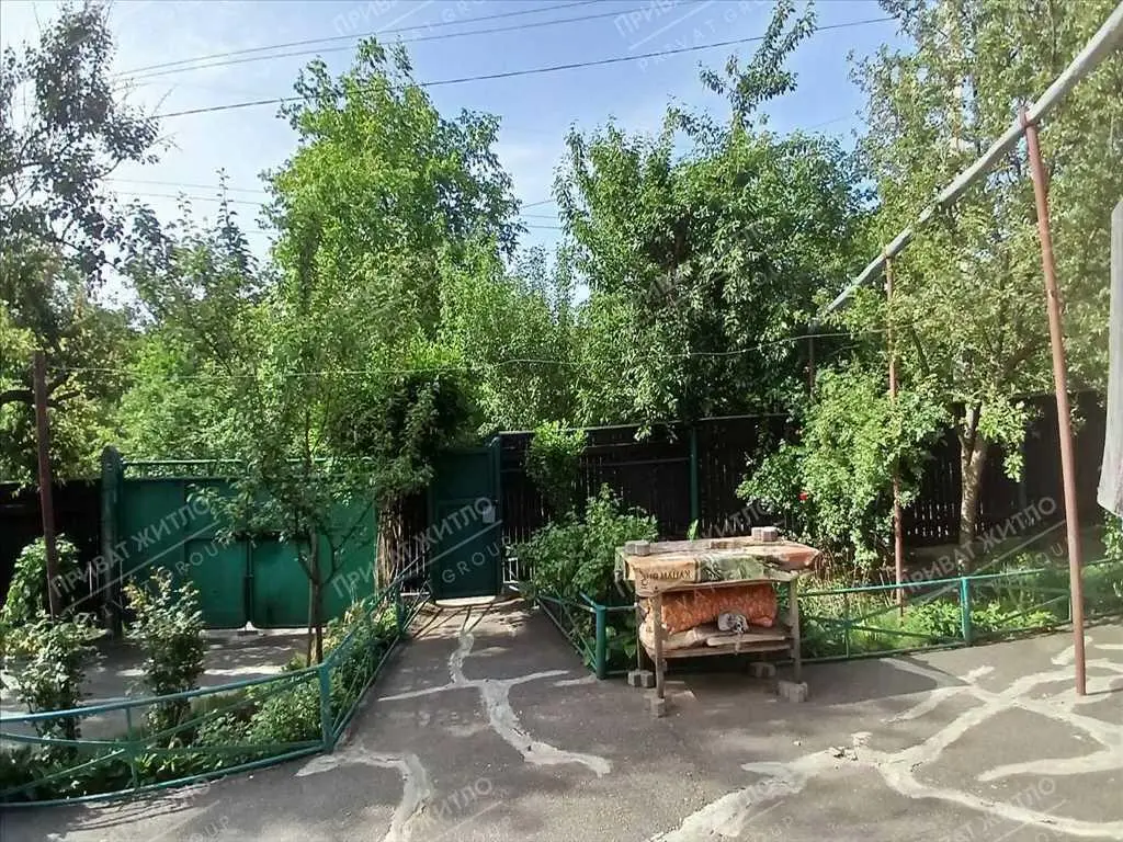 Один будинок добре, а два — ще краще! (Особливо, коли вони поруч!)
