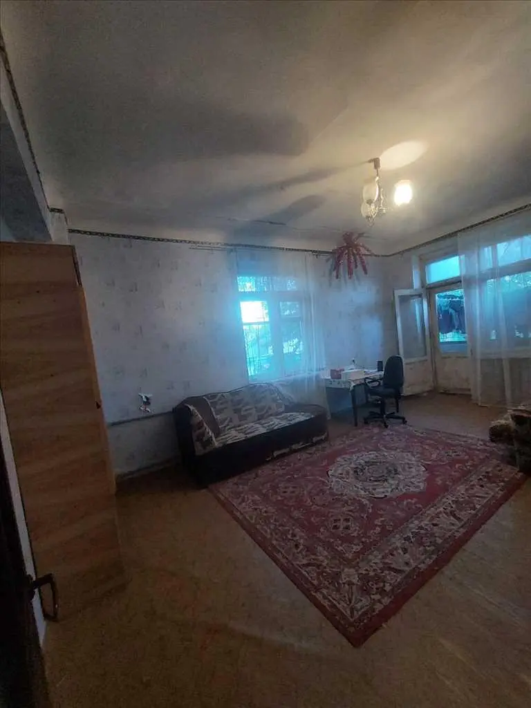 Трикімнатна квартира в районі Климівки!