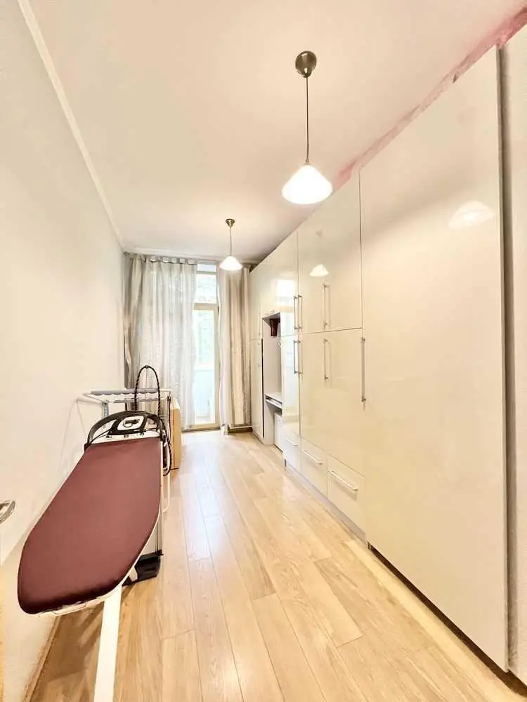 Квартира в найбажанішому місці - центральна вулиця!  