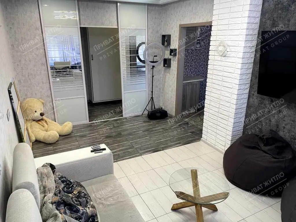 Продаж 3 кімнатної квартири з ремонтом Сади 1