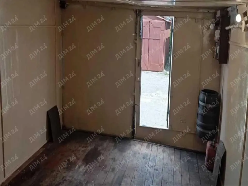 Гараж на Подолі