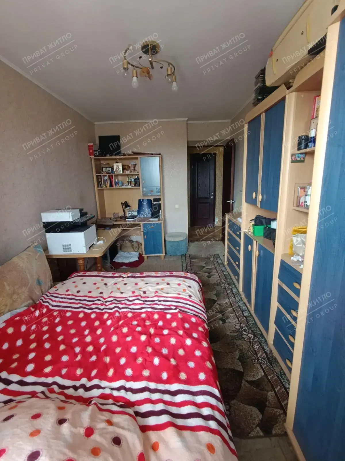 Трикімнатна квартира на Алмазному!