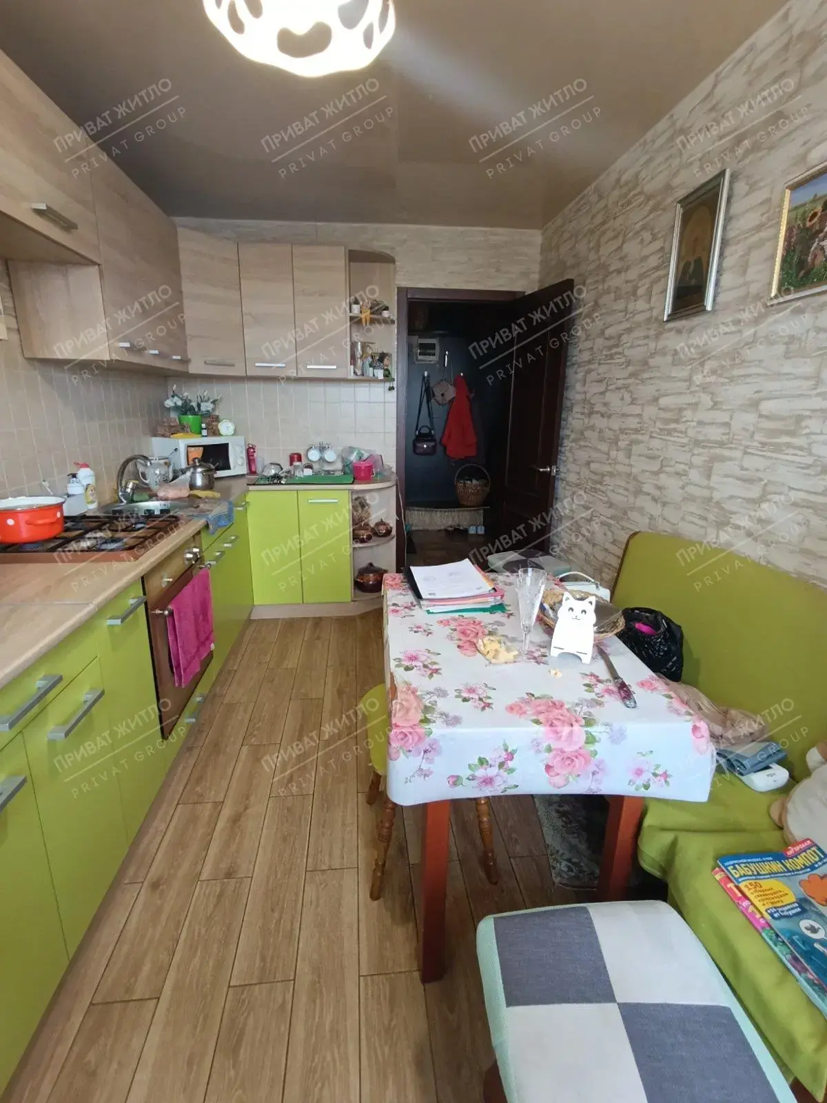 Трикімнатна квартира на Алмазному!