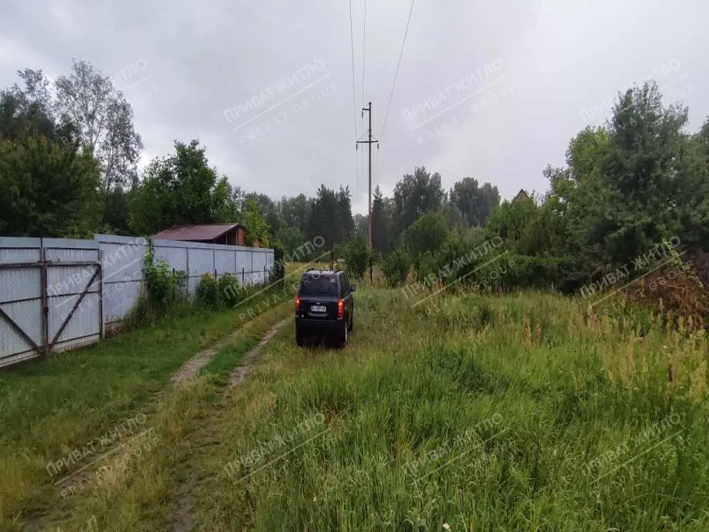 Земельна ділянка біля Трубного мосту