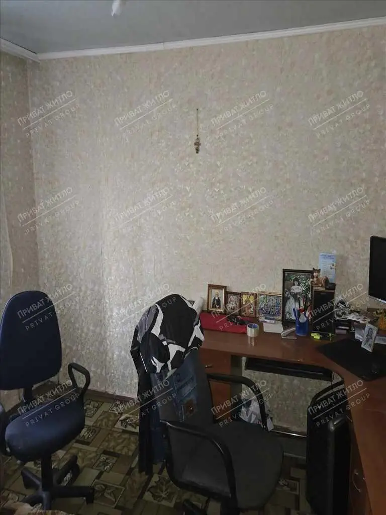 4 кімнати, сердній поверх, Боженка