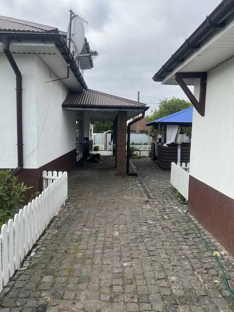 Будинок в пригороді Полтави