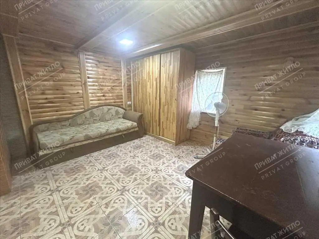 Затишний будинок з ділянкою в передмісті Полтави