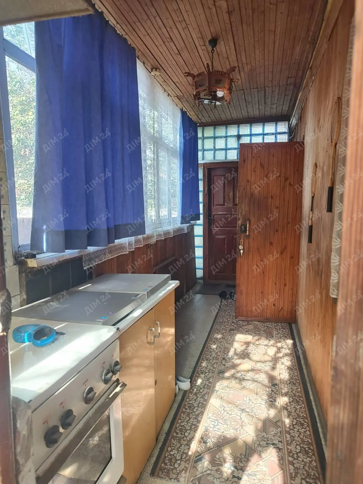 Двоповерховий будинок в Копилах.