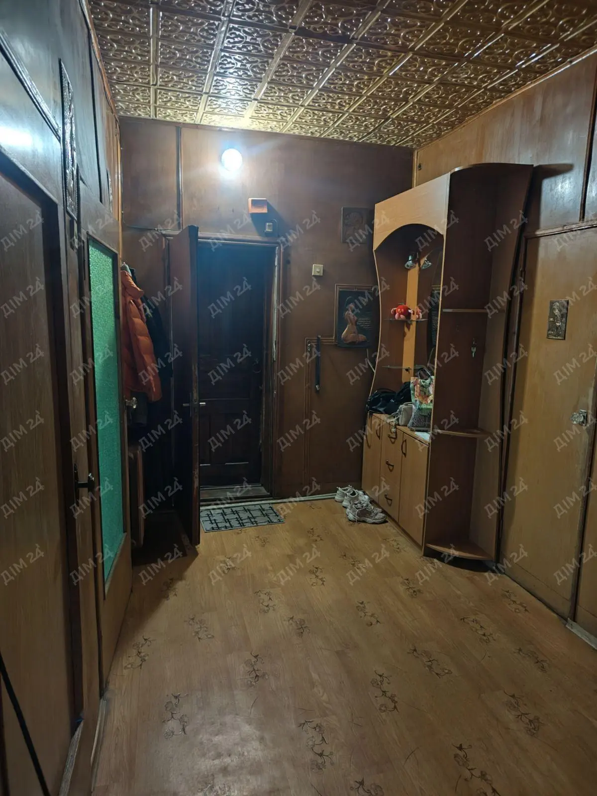 Двоповерховий будинок в Копилах.