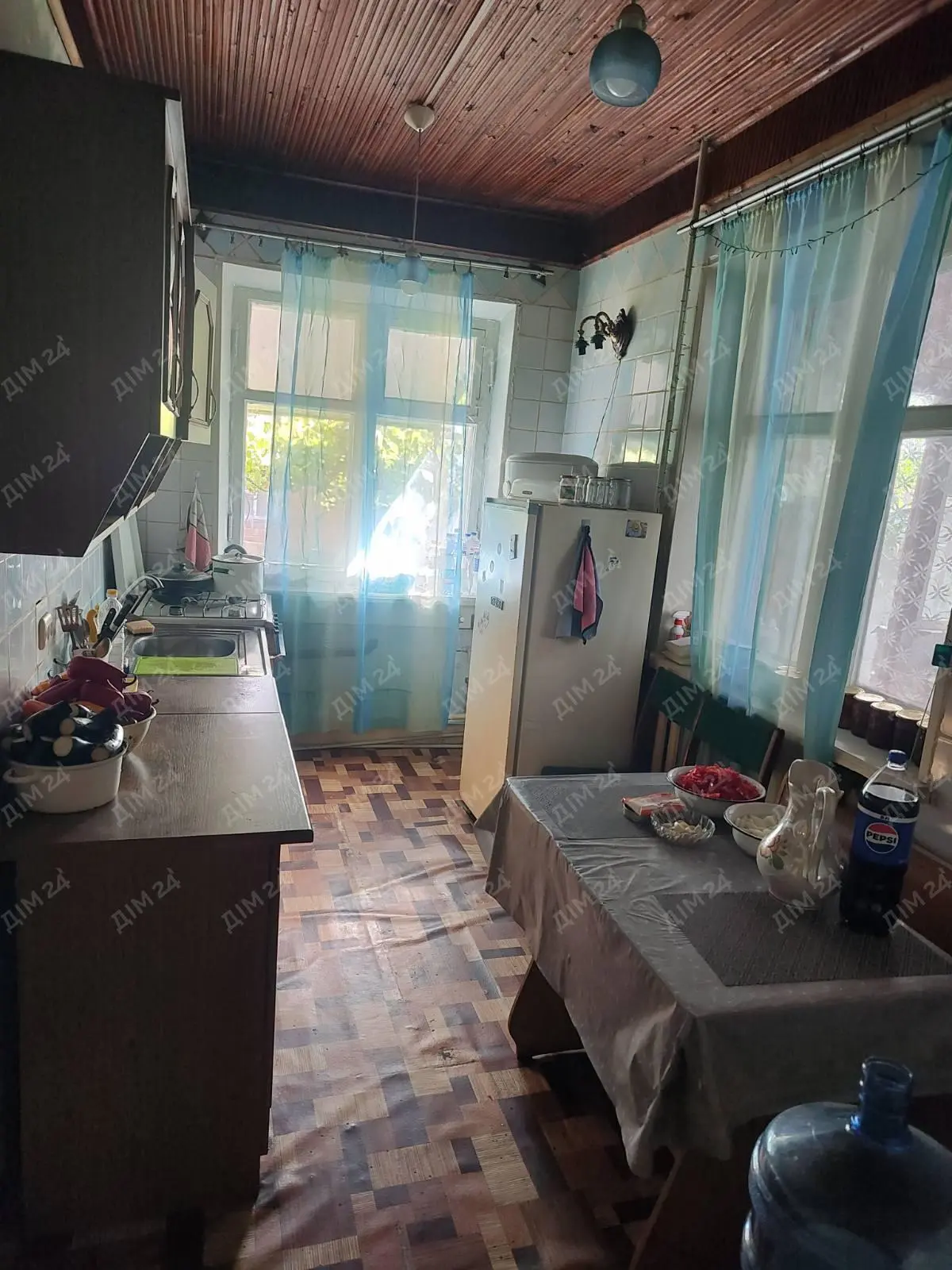 Двоповерховий будинок в Копилах.