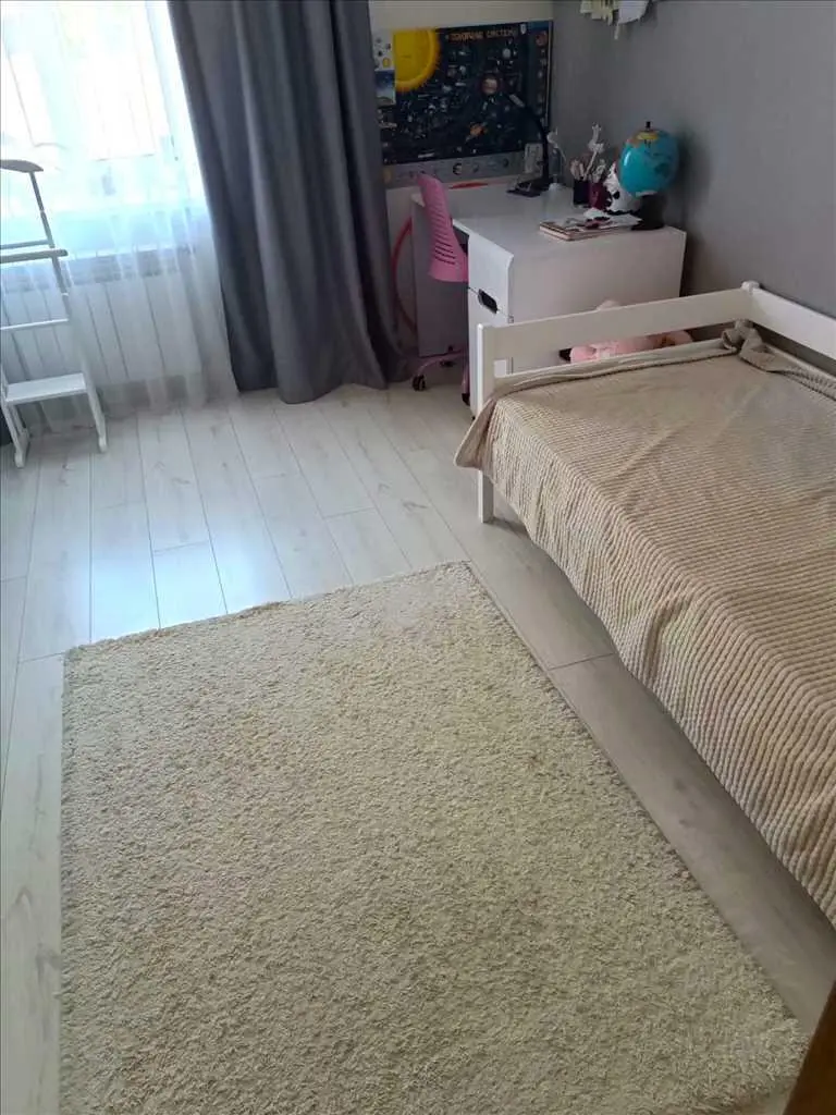 Добротний цегляний будинок у Ліску - заходь і живи!