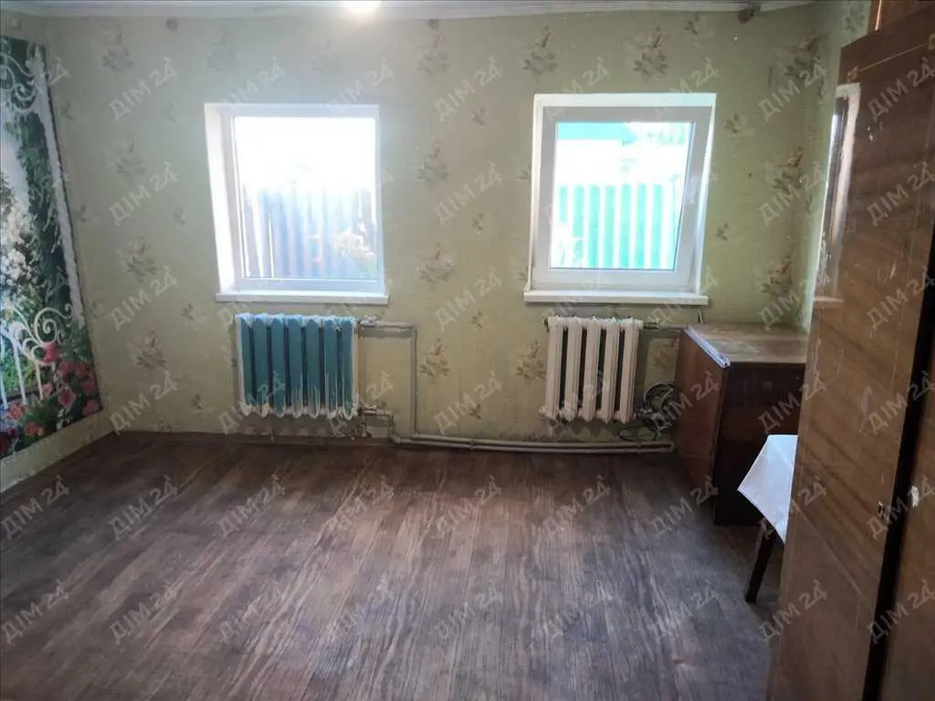 Ваці. Будинок з комунікаціями.