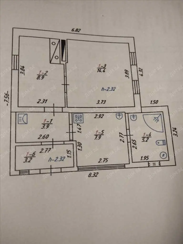 Ваці. Будинок з комунікаціями.