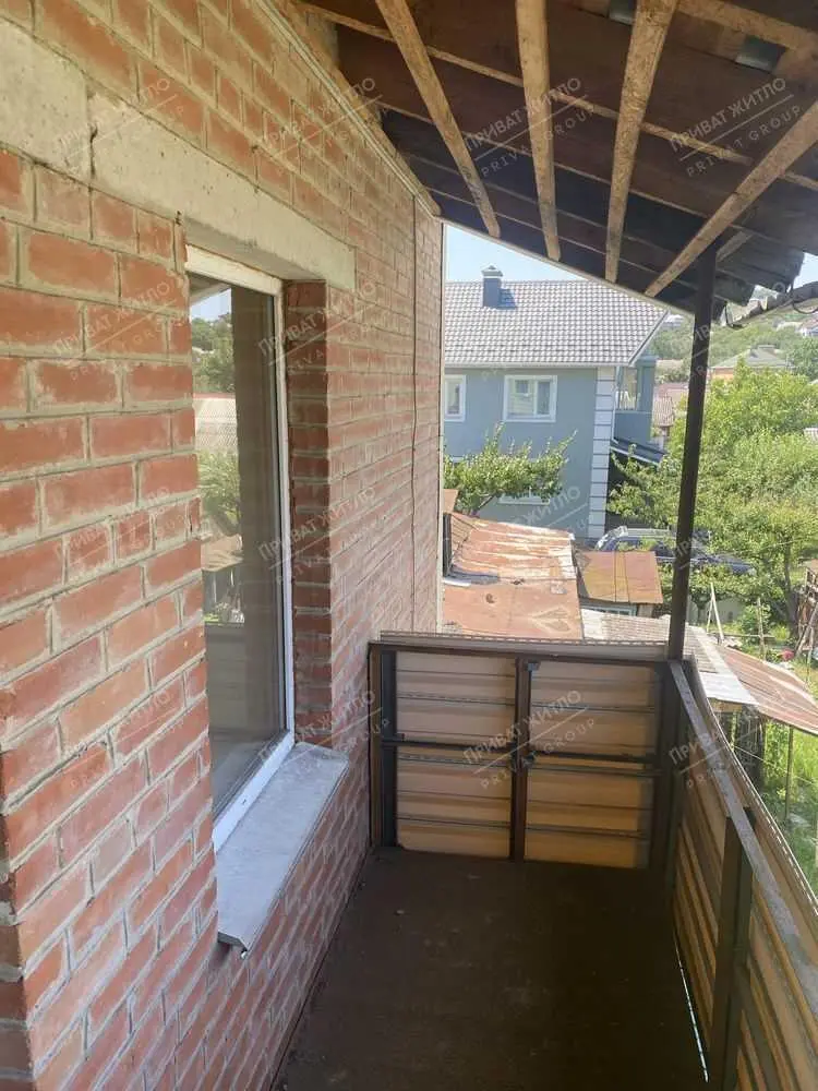 Продається цегляний будинок на Подолі