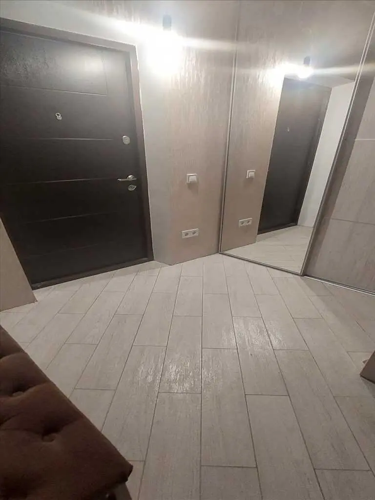 Простора квартира в новобудові!