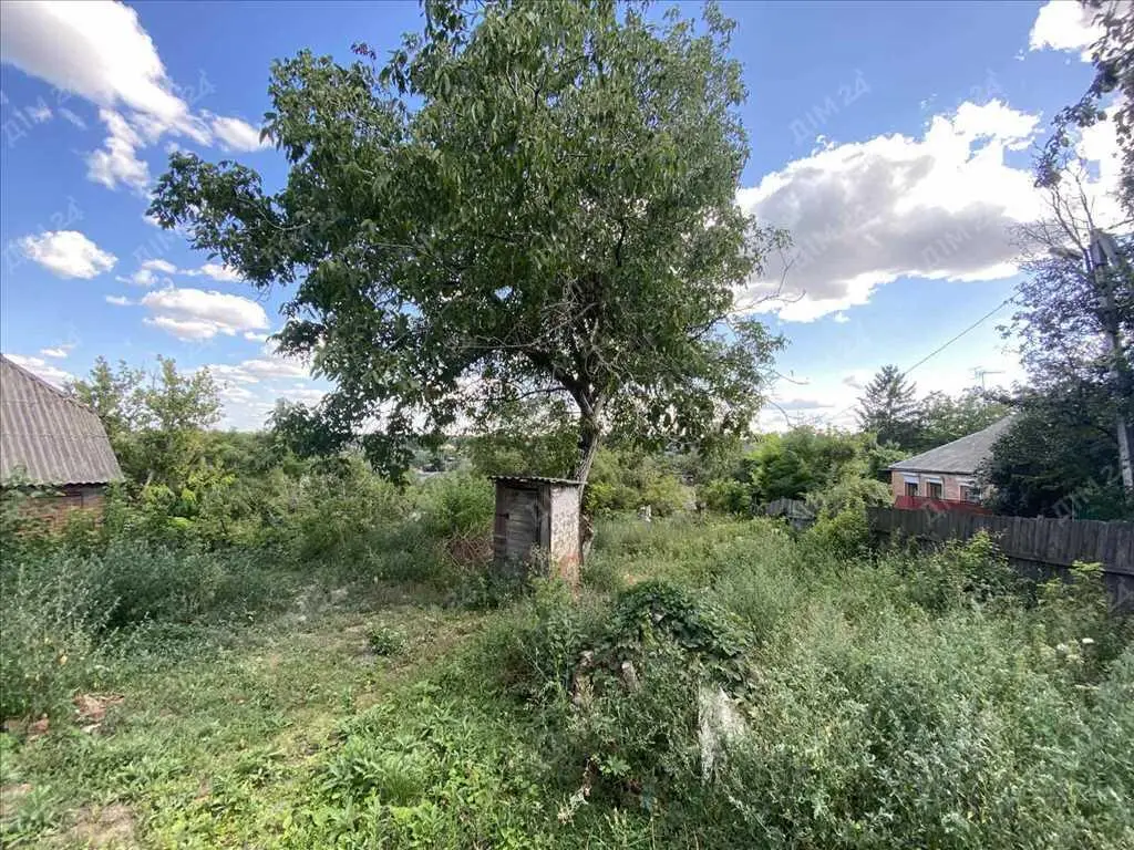 Ділянка центральній частині міста з неймовірним краєвидом.