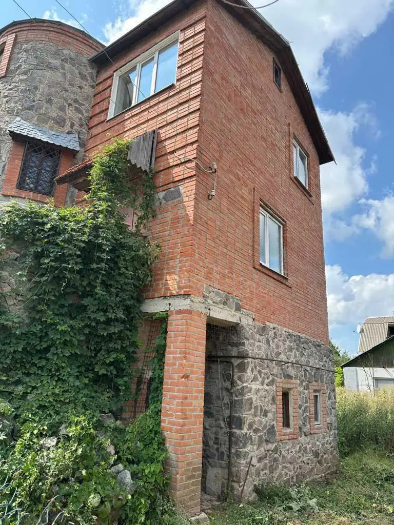 Ваш новий будинок у самому серці Полтави!