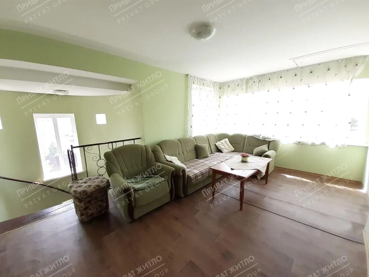 Просторий будинок у Патлаївці