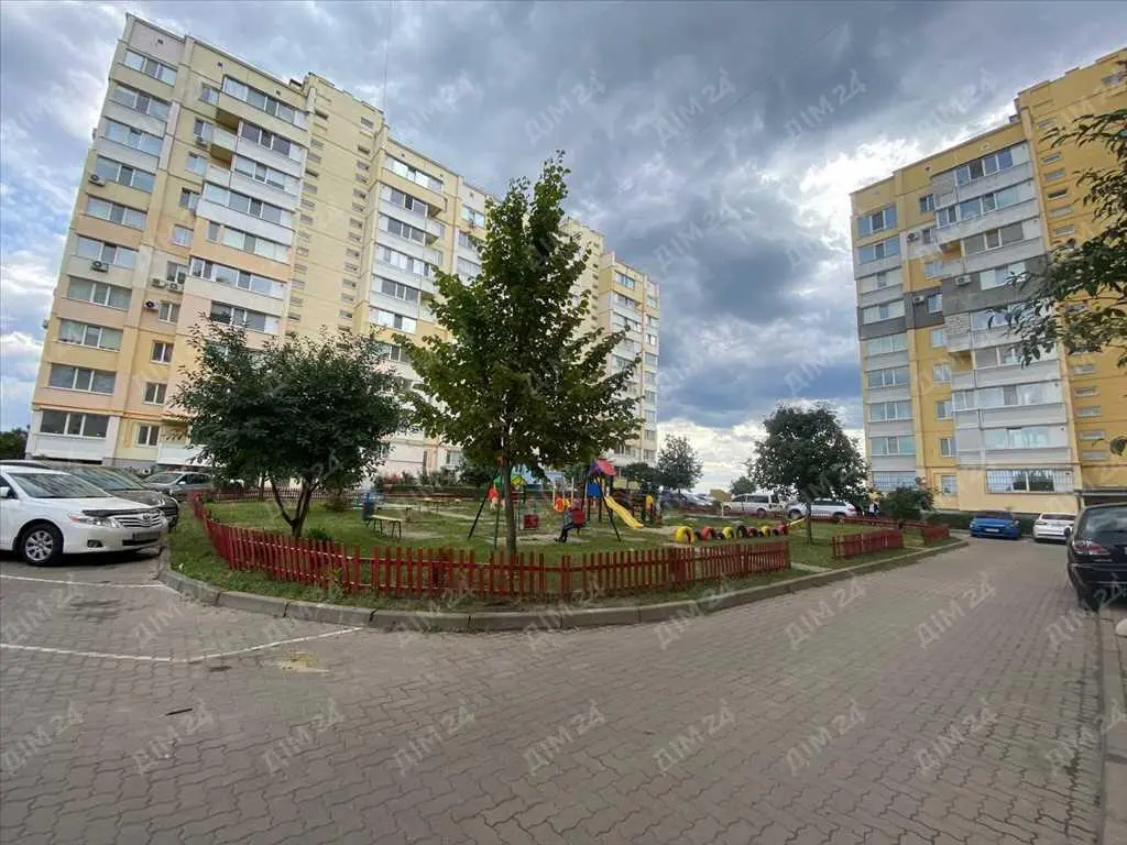 Затишна 2 кімнатна квартира з автономним опаленням!
