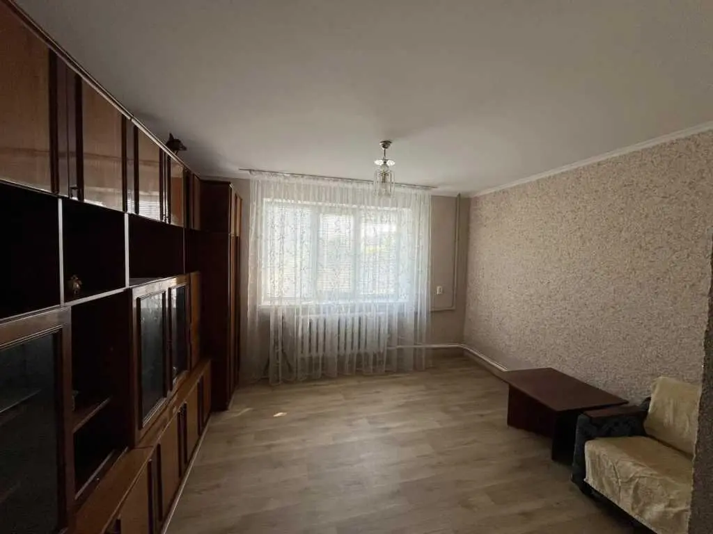 Простора квартира в Нових Санжарах