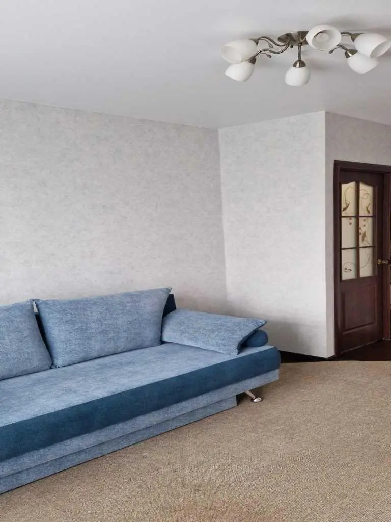 Двокімнатна квартира з ремонтом на Браїлках