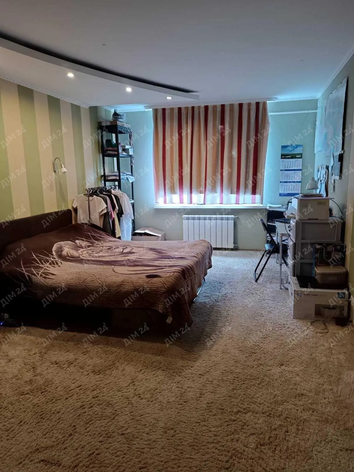 Простора квартира з індивідуальним опаленням на ближній Леваді