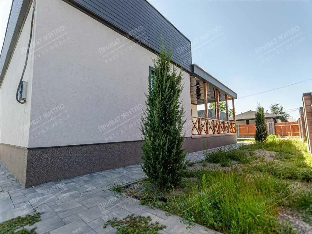 Продається будинок, у якому відчувається затишок і гармонія з першого кроку.
