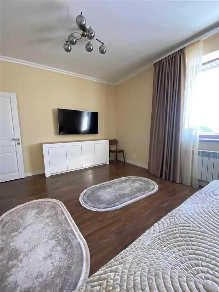 Сучасний будинок на Браїлках
