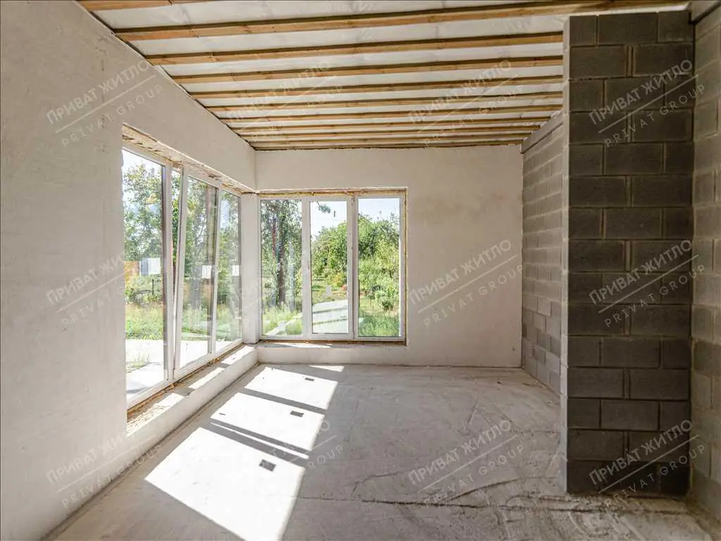 Продаж окремого будинку в європейському стилі