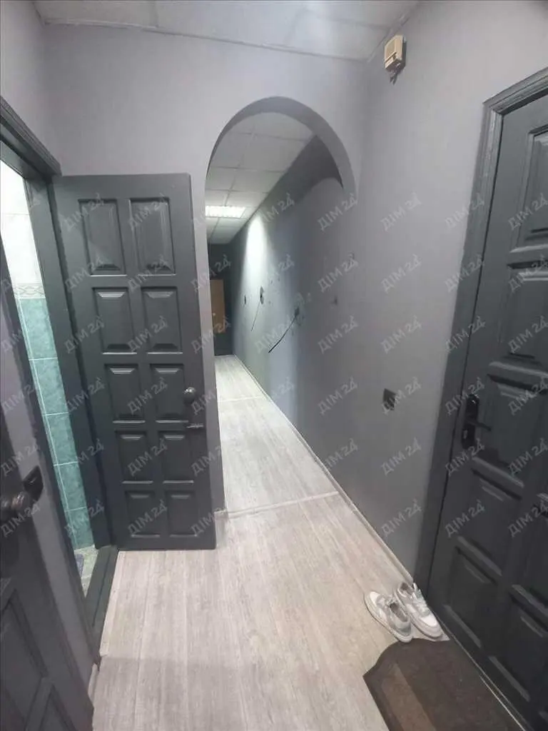 Простора 3 кімнатна квартира в місті.