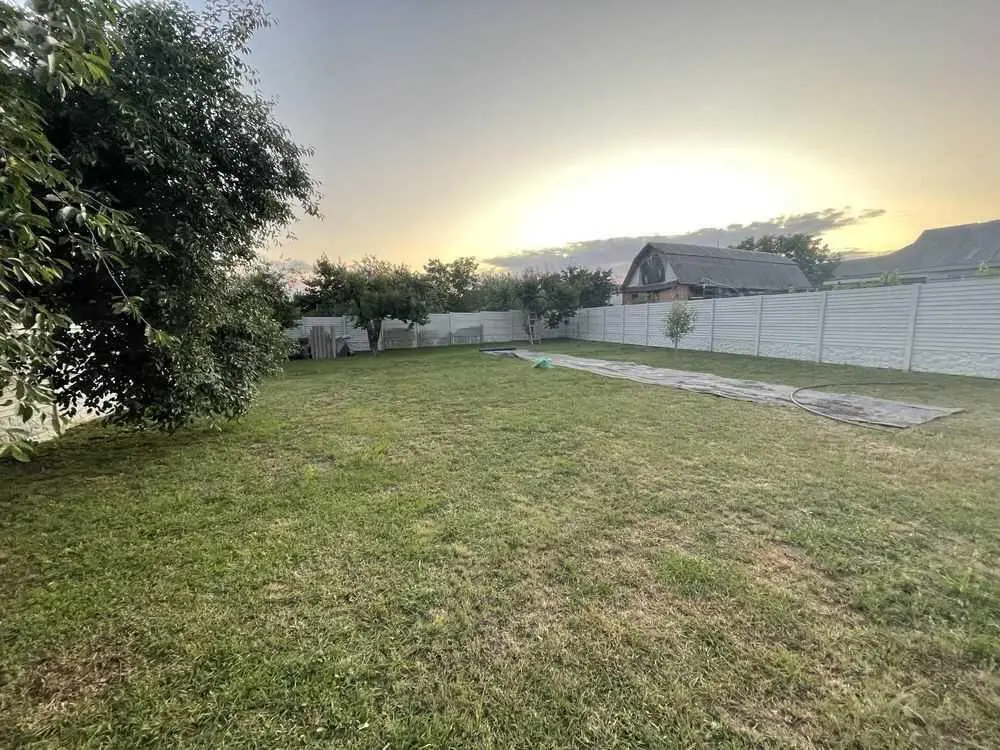 Новий цегляний будинок у Щербанях – простір та комфорт івід забудовника!