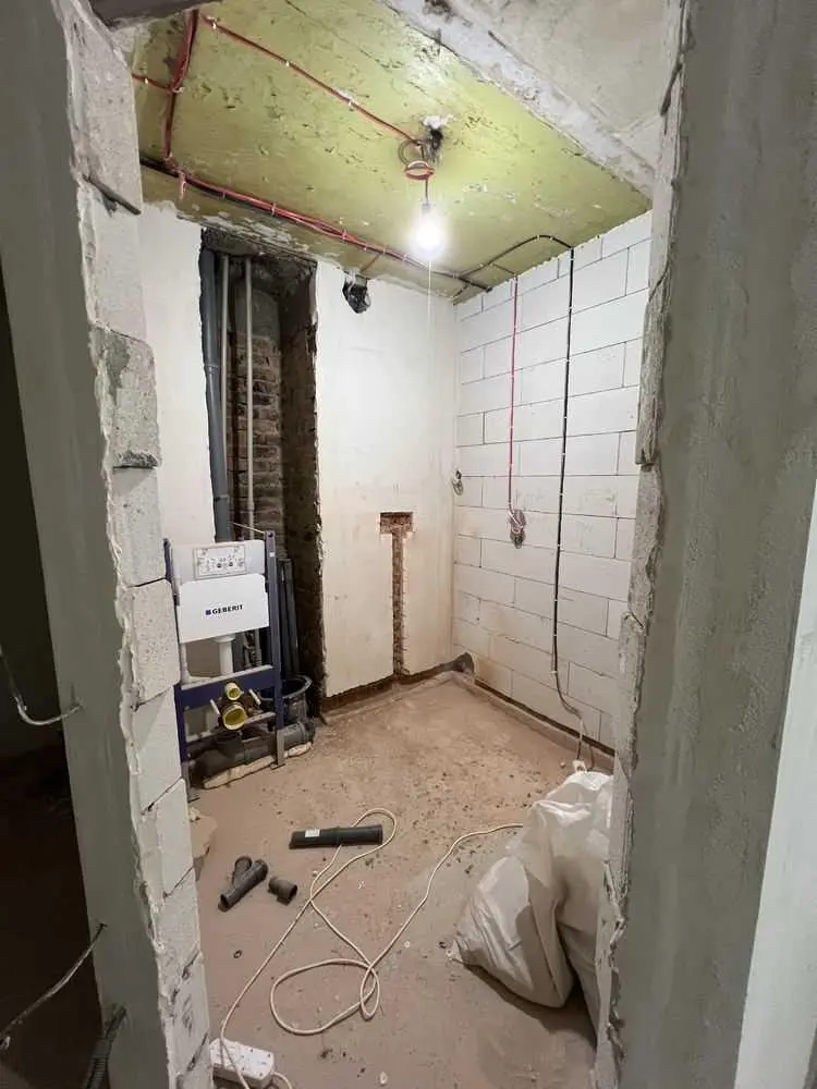 Власне житло поруч із зупинкою та школою — хапай поки є! 