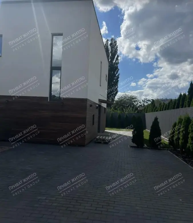 Продаж сучасного будинку