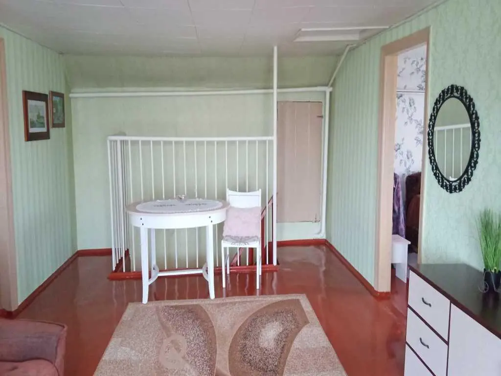 Будинок для великої родини біля річки