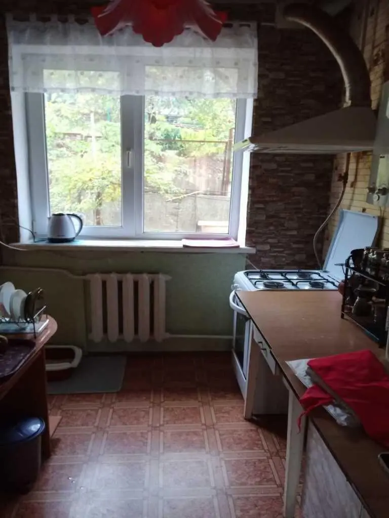 Будинок для великої родини біля річки