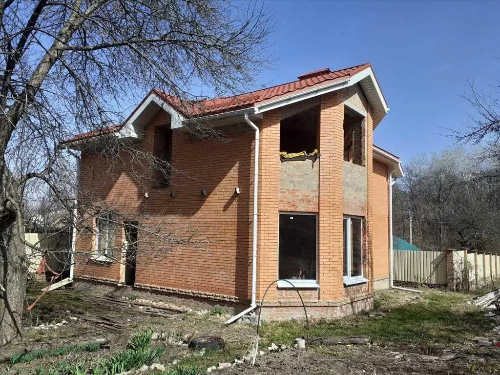 Будинок у гарному районі міста