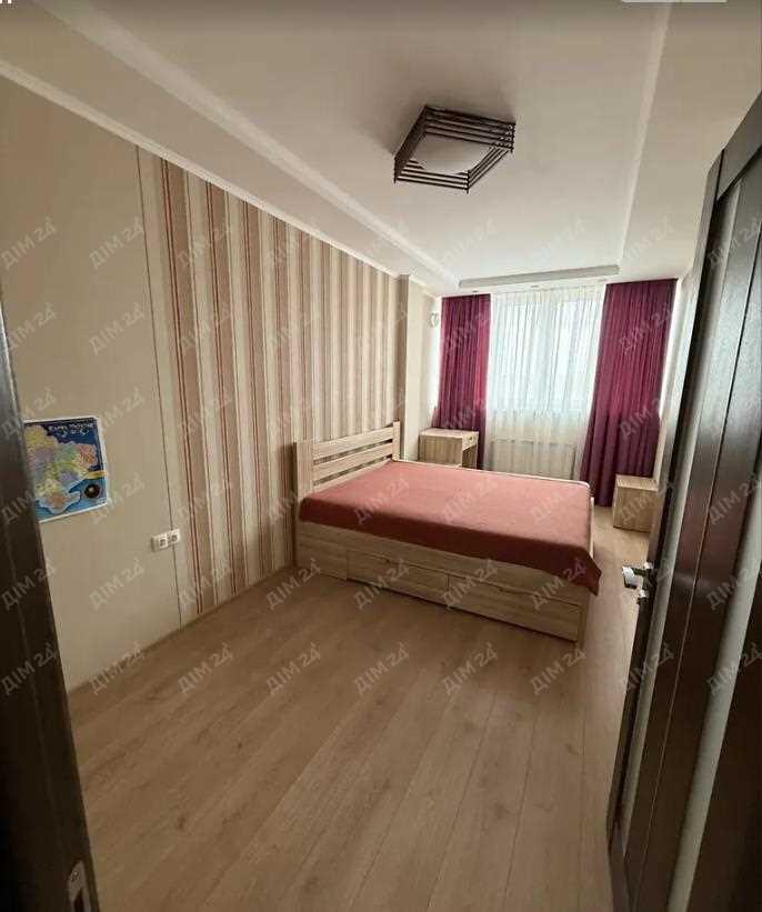 Простора квартира на Леваді.