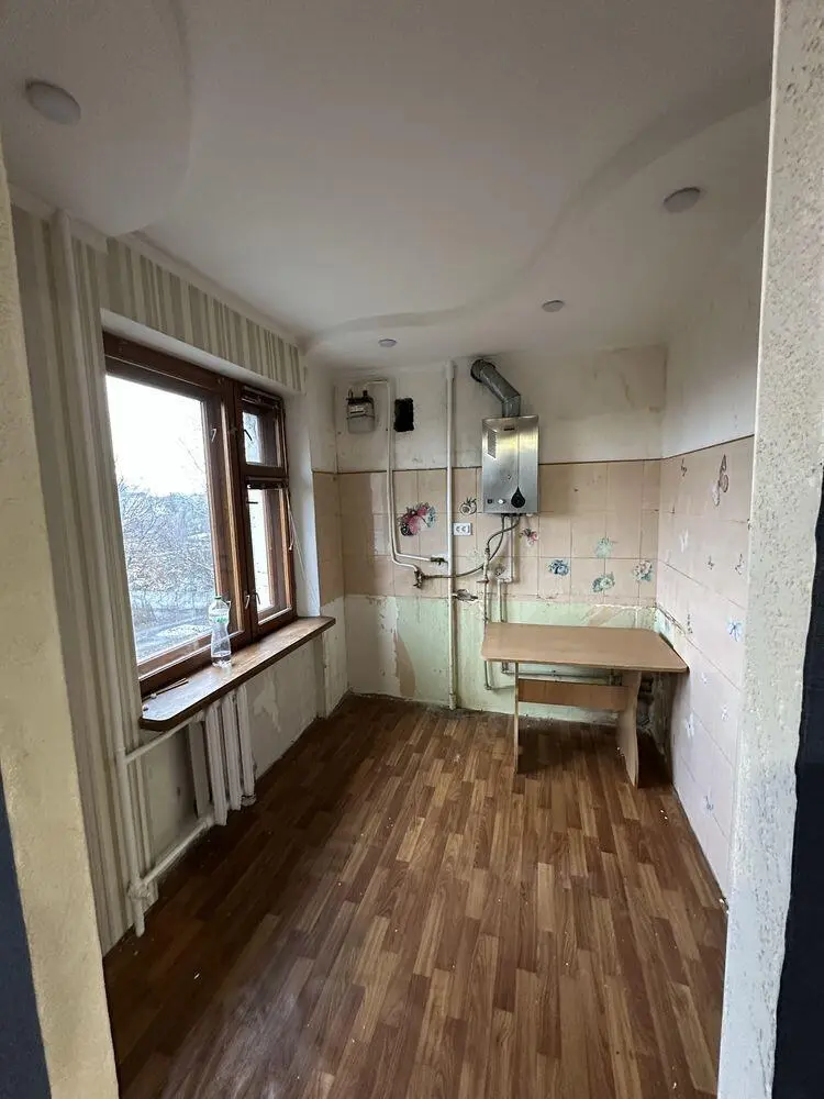 Двокімнатна квартира на Браїлках!