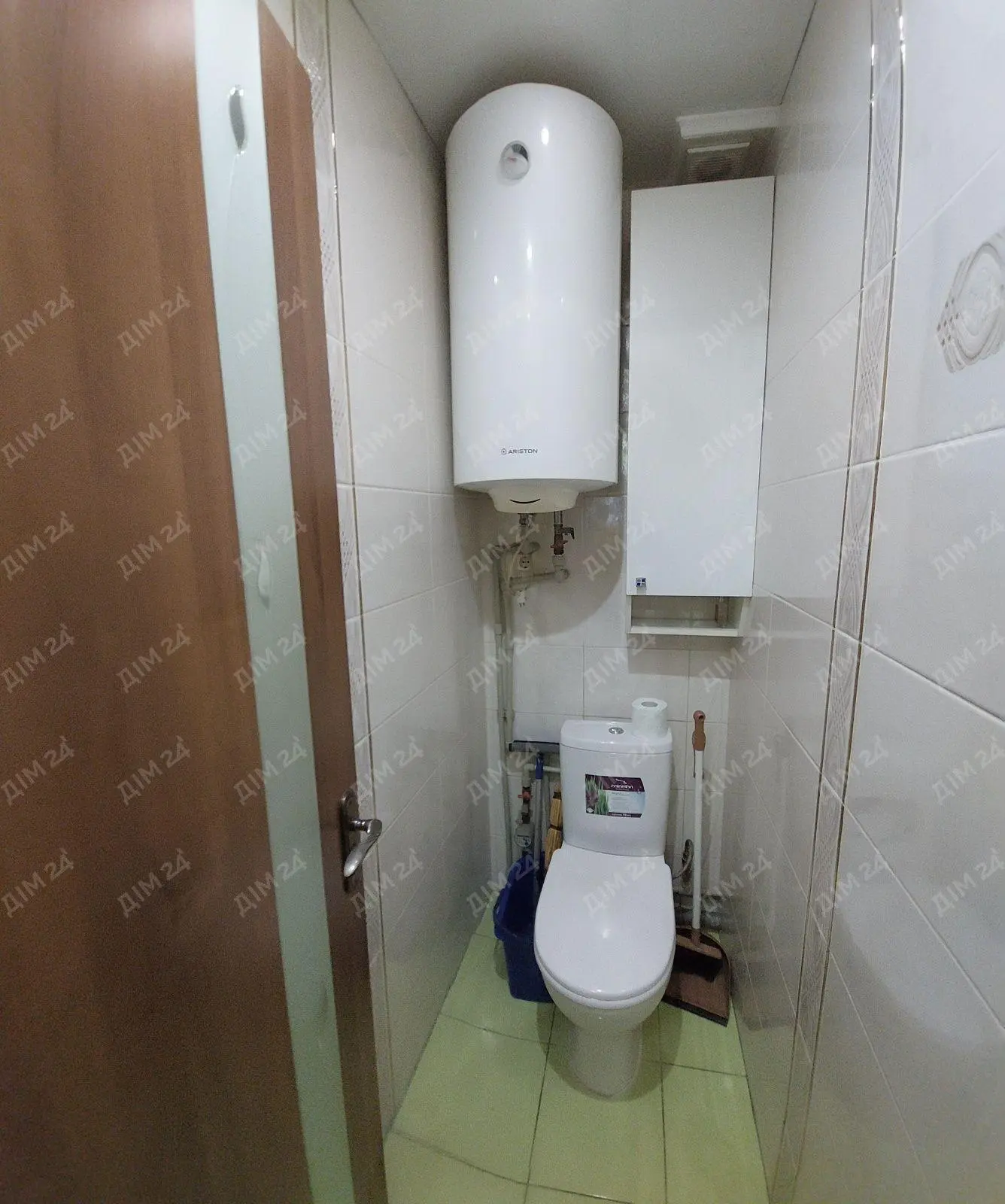 Двокімнатна квартира на Розсошенцях.