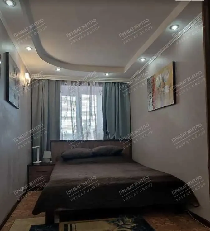 Продається двокімнатна квартира в центрі