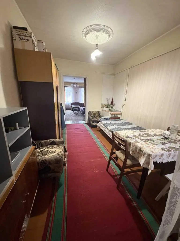 Квартира в часному секторі поруч із Центральним ринком