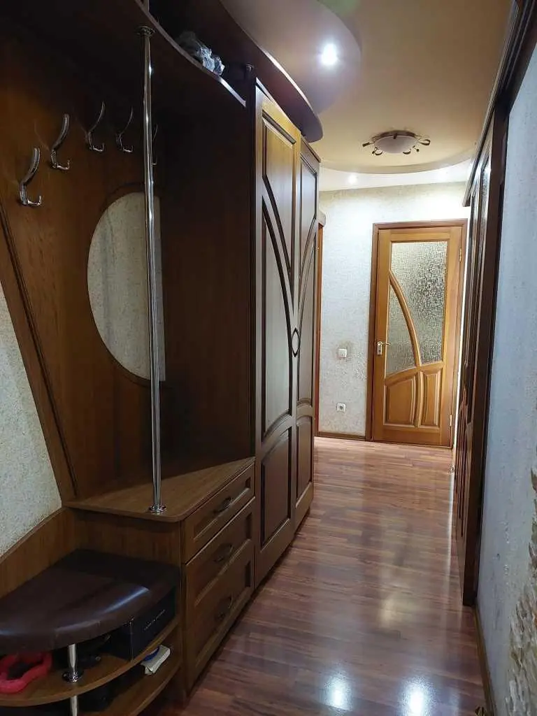 Затишна двокімнатна квартира з індивідуальним опаленням